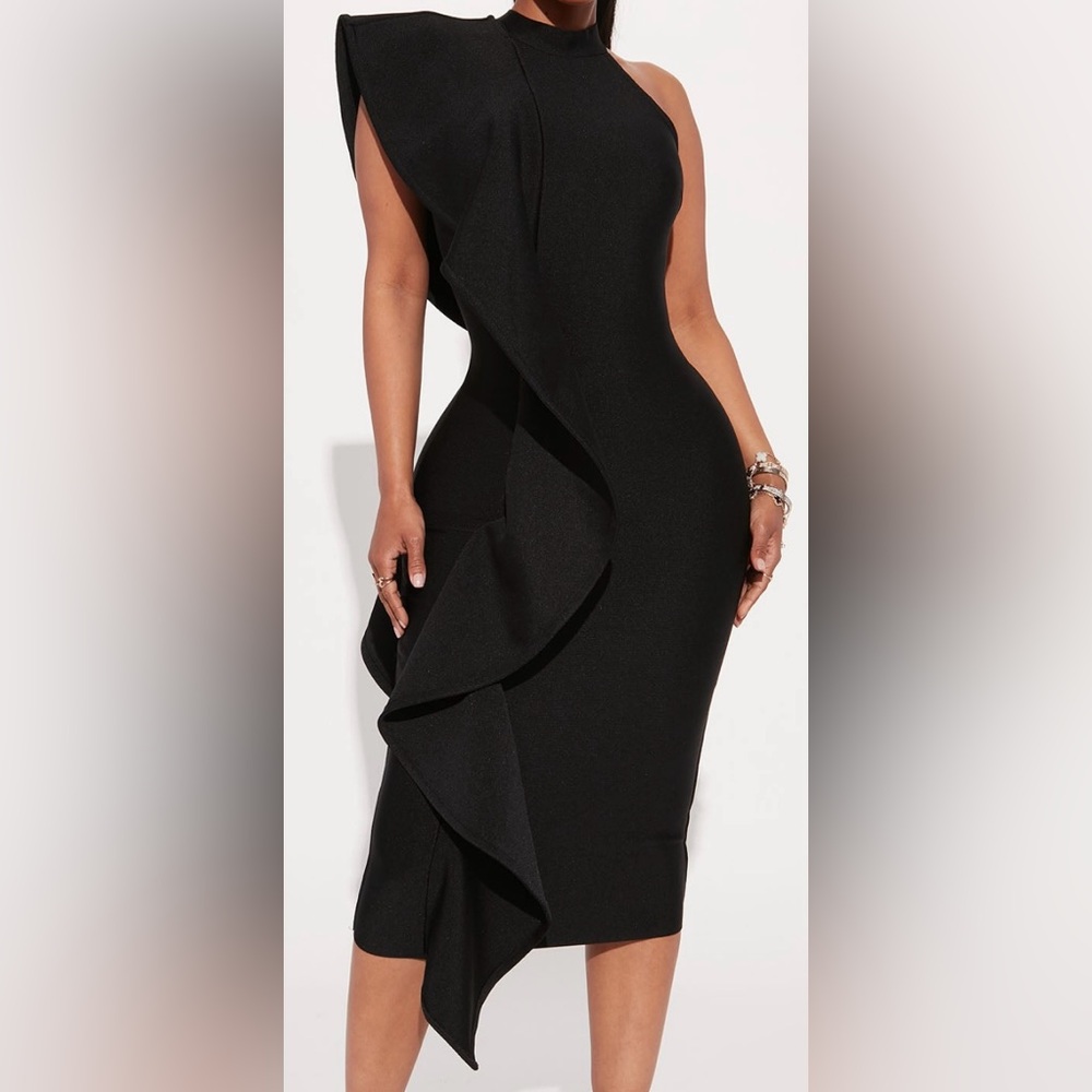 Fashion Nova Black Asymmetrical Ruffled One Shoulder Dress